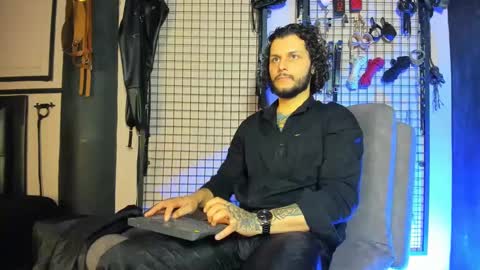 Clio  Tadeo online show from February 23, 6:01 pm