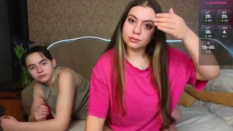 Snapshot of twobabesweet chatting on March 11, 3:58 am Welcome guys We Lili and Vic PVT open online show from March 11, 3:58 am
