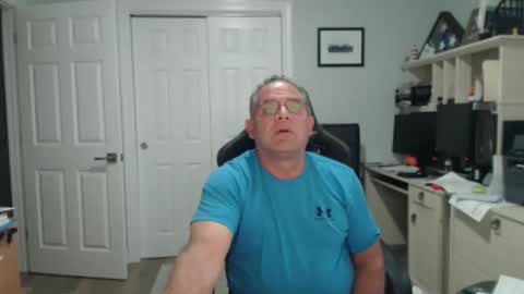 Twopeopleinlove online show from October 1, 10:14 am