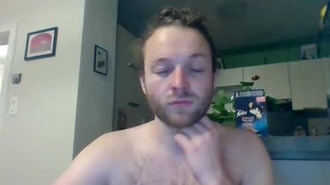 tworoardsdiverge online show from December 3, 11:27 pm