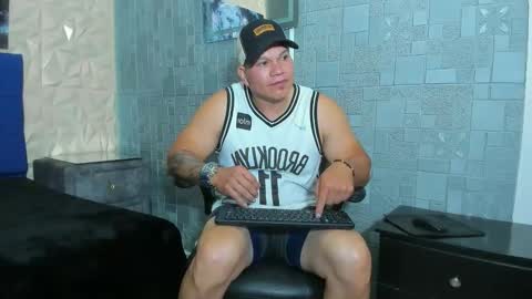 Tyleer Scot online show from March 24, 7:42 pm