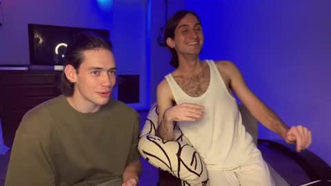 Snapshot of tyler_hack chatting on October 4, 7:55 pm Tyler and Chris online show from October 4, 7:55 pm