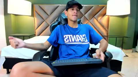 Tyler Rodriguez online show from October 16, 3:06 am