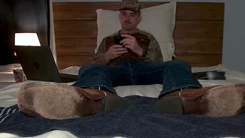 TylerLogan813 online show from November 1, 2:01 am