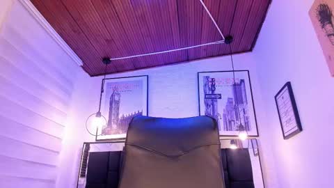       online show from October 6, 3:57 am