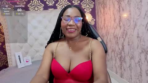 Snapshot of tyra_fox chatting on September 30, 3:28 am tyra fox online show from September 30, 3:28 am