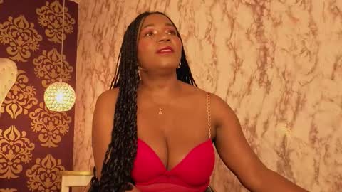 Snapshot of tyra_fox chatting on October 15, 2:04 am tyra fox online show from October 15, 2:04 am