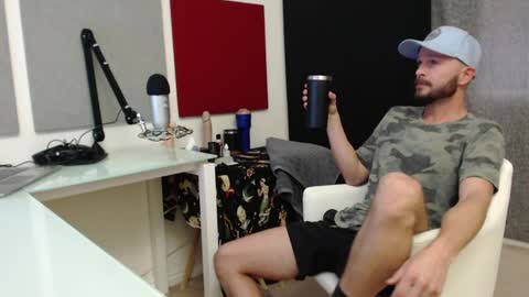 Tyrone Mattias online show from February 21, 9:11 pm