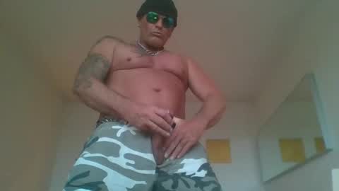 tyronfuck online show from May 13, 3:27 am