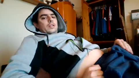 Snapshot of uglyyounlad chatting on January 3, 2:51 pm uglyyounlad online show from January 3, 2:51 pm