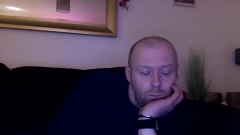 ukmatty3 online show from December 8, 8:36 pm