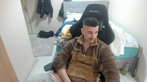 hi im mike tyson -  online show from February 20, 10:15 pm