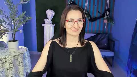 UnaTera online show from October 23, 5:20 am