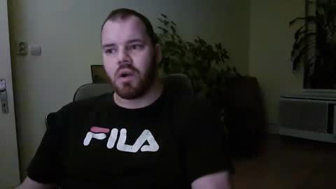 Uncut Strong online show from December 14, 9:45 pm