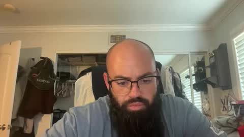 uncutbeard129840 online show from January 15, 12:30 am