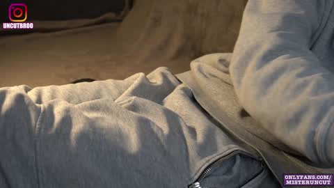 Mister Uncut online show from December 15, 2:16 pm