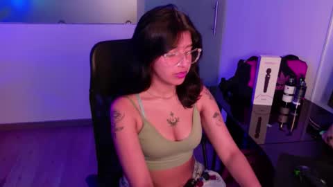 UnderBaby online show from October 7, 2:51 am
