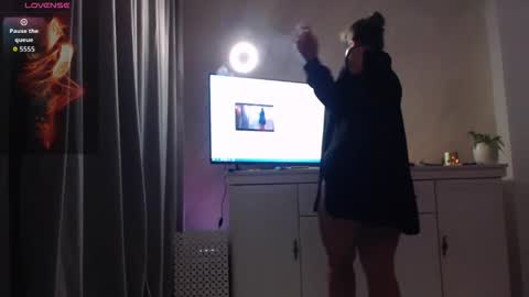 Eva online show from April 22, 8:16 pm