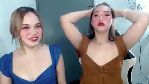 Snapshot of ur_anarosesexdoll chatting on February 4, 2:17 am anarose online show from February 4, 2:17 am