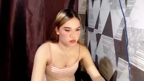 Snapshot of ur_anarosesexdoll chatting on October 18, 7:18 pm anarose online show from October 18, 7:18 pm