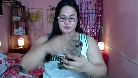 Snapshot of ur_baby_rebbecca chatting on October 15, 2:07 pm SINGLE online show from October 15, 2:07 pm