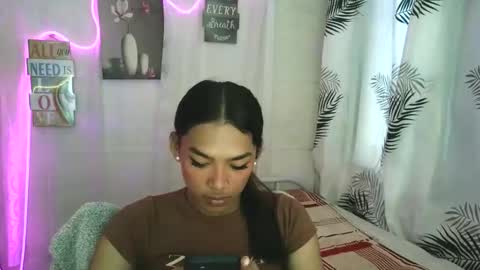 ur_dazzlingmorenaxx online show from April 15, 2:59 am