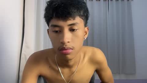 ur_fuckerbttm online show from October 30, 1:01 pm