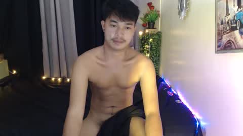 ur_hugechinito online show from March 6, 10:26 pm