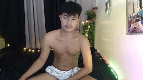 ur_hugechinito online show from March 2, 10:48 pm