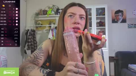 Olivia Kaufman online show from December 3, 8:15 am