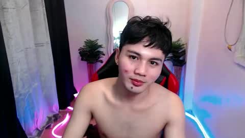 Snapshot of urasaintwink chatting on October 1, 11:42 am Bran online show from October 1, 11:42 am