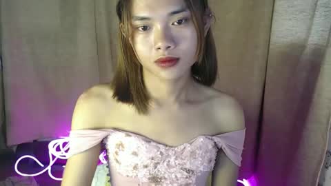 Snapshot of urasian_crisa chatting on September 23, 2:27 am urasian_crisa online show from September 23, 2:27 am