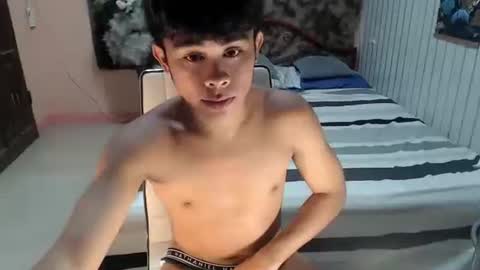 HI WE ARE NATHANIEL AND SEV online show from December 21, 6:14 pm