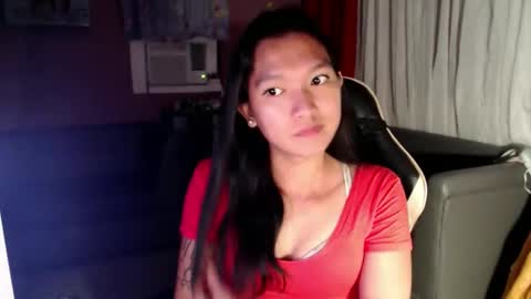 Snapshot of urasian_newra chatting on October 1, 4:39 pm NEWRA ALLISON online show from October 1, 4:39 pm