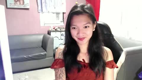 Snapshot of urasian_newra chatting on October 8, 5:41 pm NEWRA ALLISON online show from October 8, 5:41 pm