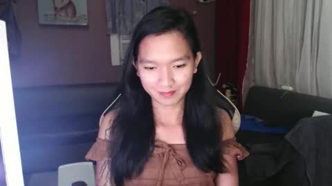 Snapshot of urasian_newra chatting on October 18, 8:13 pm NEWRA ALLISON online show from October 18, 8:13 pm