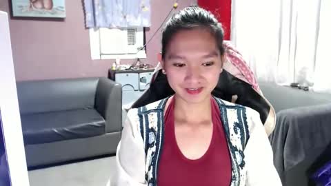 Snapshot of urasian_newra chatting on October 12, 7:45 am NEWRA ALLISON online show from October 12, 7:45 am