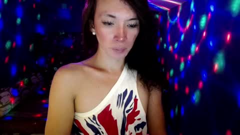 Snapshot of urasian_slut_yana chatting on March 12, 10:05 am yana online show from March 12, 10:05 am