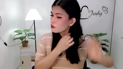 Snapshot of urasianpinayjudyxxx chatting on February 14, 8:21 am urasianpinayjudyxxx online show from February 14, 8:21 am