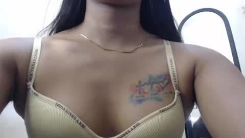 urgoddessleenie online show from February 4, 6:50 am