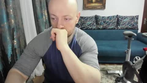 UrGymCrush online show from March 9, 9:03 pm