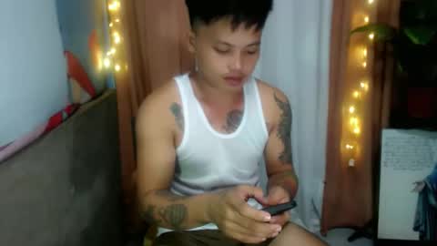 Snapshot of urhot_fucker13 chatting on October 16, 8:47 am JUST CALL MY NAME jayrus online show from October 16, 8:47 am
