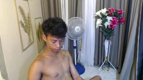 richard online show from April 15, 8:53 pm