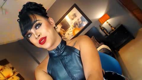 UrMajestyTyra online show from November 7, 2:14 am