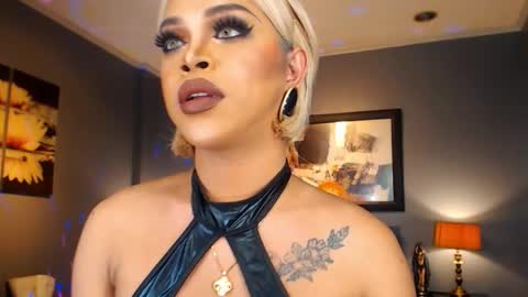 UrMajestyTyra online show from February 2, 1:25 am