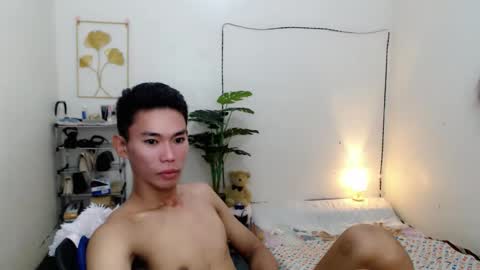 Snapshot of urnaughtydreamboy_rence chatting on October 2, 1:59 am Rence online show from October 2, 1:59 am