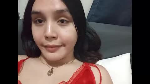 Pia online show from December 19, 12:11 pm