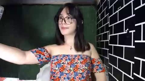 Snapshot of urpinay_pia chatting on September 30, 3:17 am Pia online show from September 30, 3:17 am