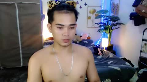 urpinoy_cummer online show from April 2, 1:51 pm