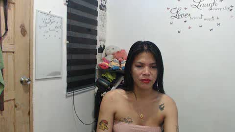 Snapshot of urpreciouspinayxxx chatting on January 30, 1:09 pm hi im kim online show from January 30, 1:09 pm